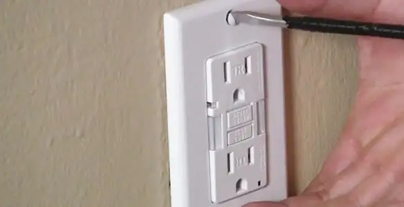 gfc outlets service securing and mounting ground fault circuit interrupter outlet by certified electricians in Phoenix, AZ